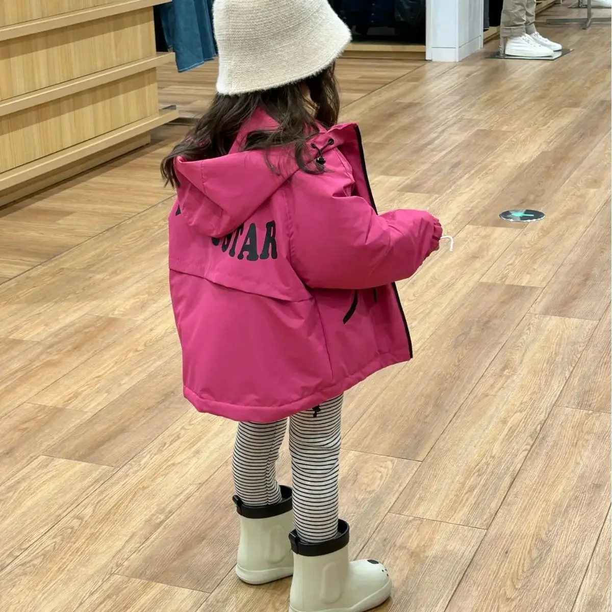 Winter New Children's Wear Korean Wear Girls' Letter Printed Hooded Cotton Coat with Cotton Jacket kids jackets
Winter New Children's Wear Korean Wear Girls' Letter Printed Hooded Cotton Coat with Cotton Jacket kids jackets