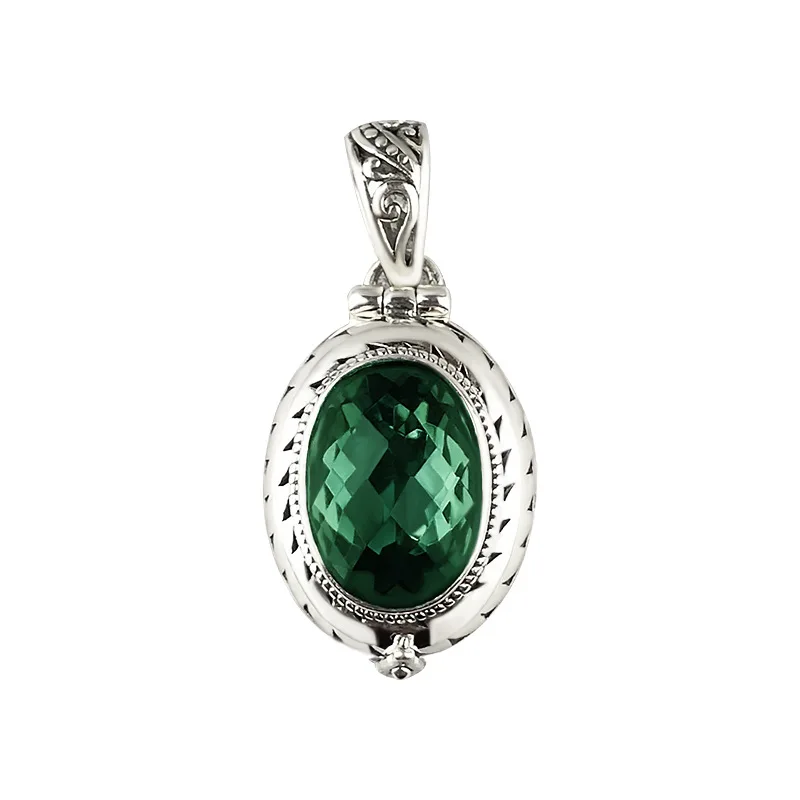 100%925 silver jade box green crystal pendant can open Baroque retro wind stone pendant exquisite female character pendant.
100%925 silver jade box green crystal pendant can open Baroque retro wind stone pendant exquisite female character pendant.