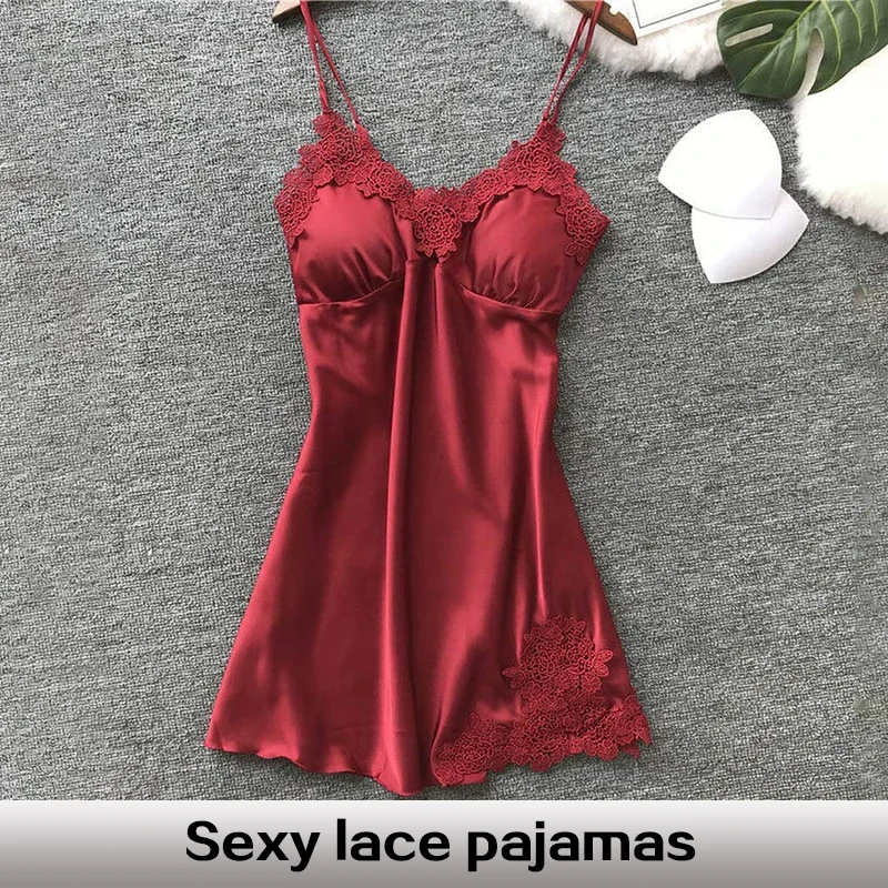 Женские сексуальные атласные платья и пижамные комплекты без рукавов с вышивкой и V-образным вырезом
Женские сексуальные атласные платья и пижамные комплекты без рукавов с вышивкой и V-образным вырезом