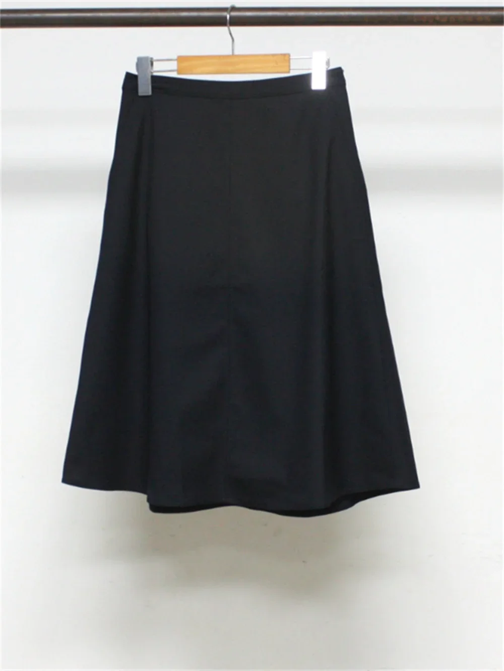 Skirt For Women 2023 New Wool Blended Zipper Fly Solid Color All-Match Slim Casual A-Line Mid-Length Jupe
Skirt For Women 2023 New Wool Blended Zipper Fly Solid Color All-Match Slim Casual A-Line Mid-Length Jupe