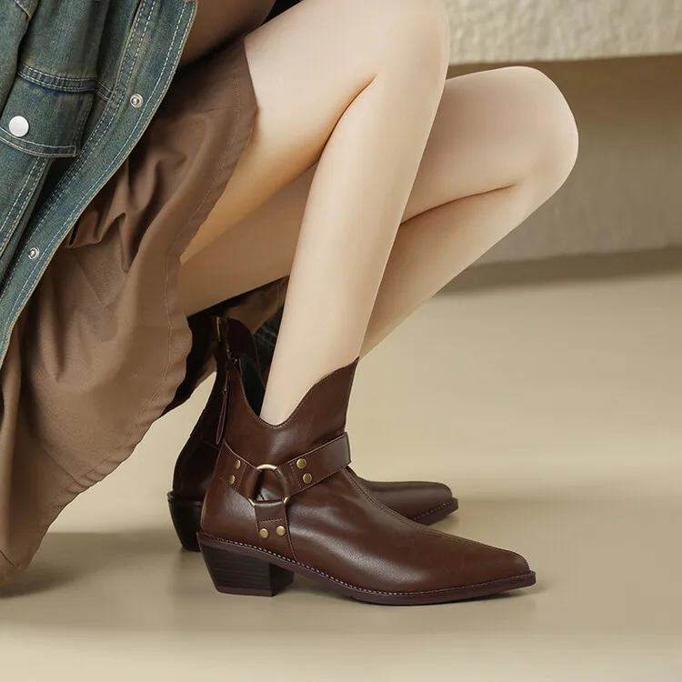 Vintage Brown Genuine Leather Women Ankle Boots Pointed Toe Rivets Studded Western Botas Back Zipper Buckle Strap Autumn Botines 
Vintage Brown Genuine Leather Women Ankle Boots Pointed Toe Rivets Studded Western Botas Back Zipper Buckle Strap Autumn Botines