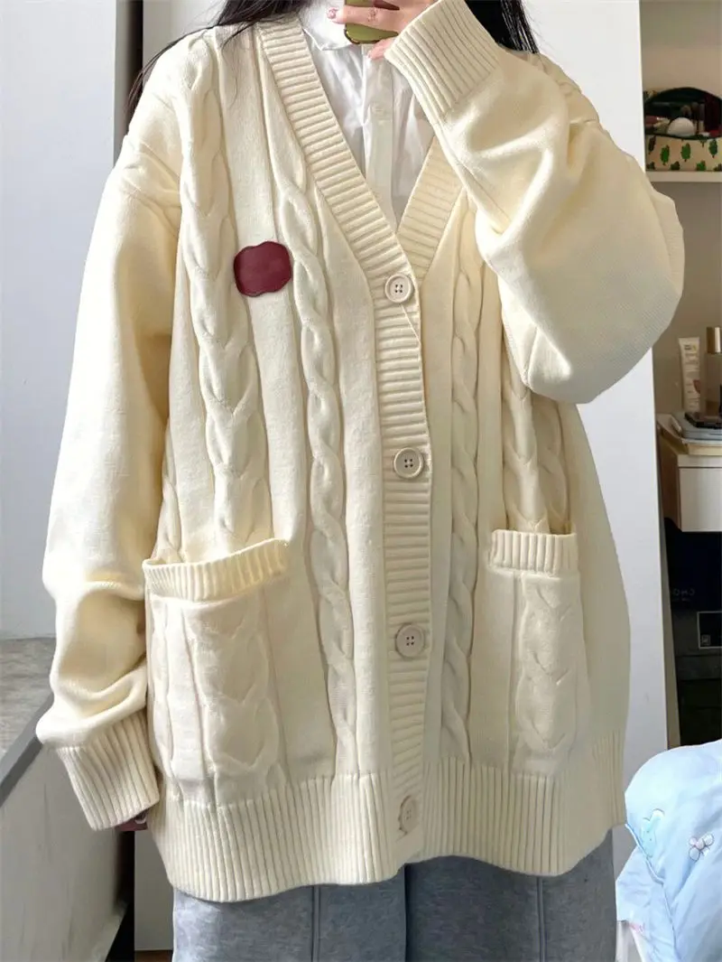 Autumn/Winter Retro Design Feel Relaxed Casual Age Reducing Cardigan Sweater Coat
Autumn/Winter Retro Design Feel Relaxed Casual Age Reducing Cardigan Sweater Coat