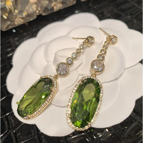 Green Water Drop Earrings S925 Silver Needle Refreshing Summer Super Sparkling Atmosphere Long Tassel Earrings
Green Water Drop Earrings S925 Silver Needle Refreshing Summer Super Sparkling Atmosphere Long Tassel Earrings