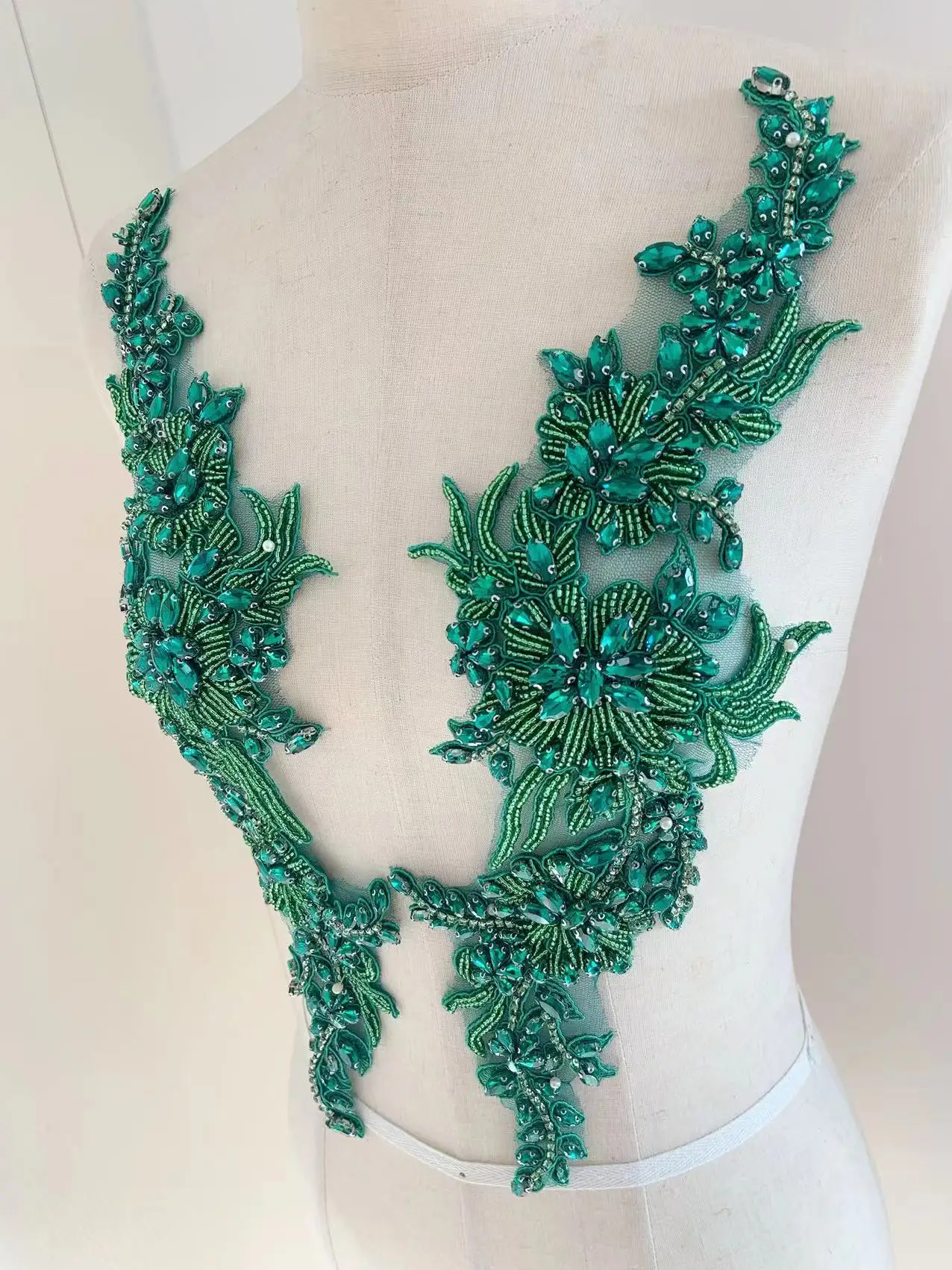 

3D Luxury Green Rhinestone Applique Crystal Bodice Patch Flowers Bead for Couture,Dance Handcrafted,Colorful Bridal Decoration