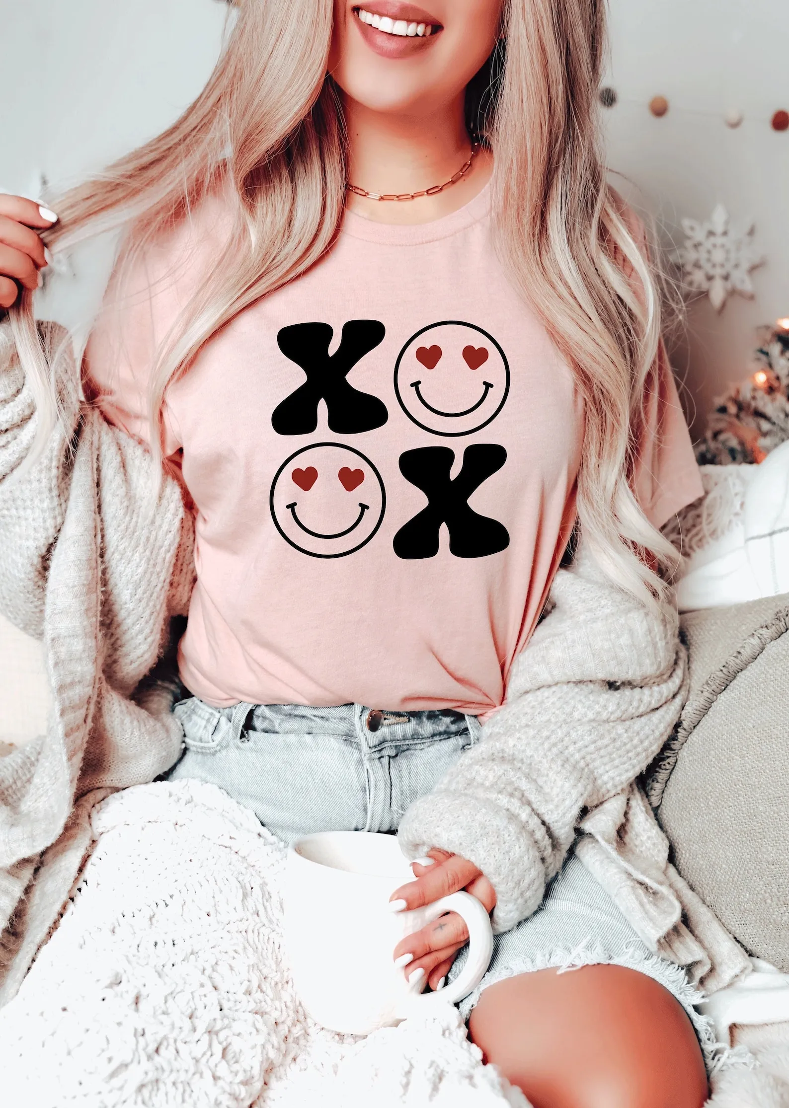 XOXO футболка с улыбающимся лицом, футболка на День святого Валентина, забавная Ретро футболка с улыбающимся лицом, День святого Валентина
XOXO футболка с улыбающимся лицом, футболка на День святого Валентина, забавная Ретро футболка с улыбающимся лицом, День святого Валентина