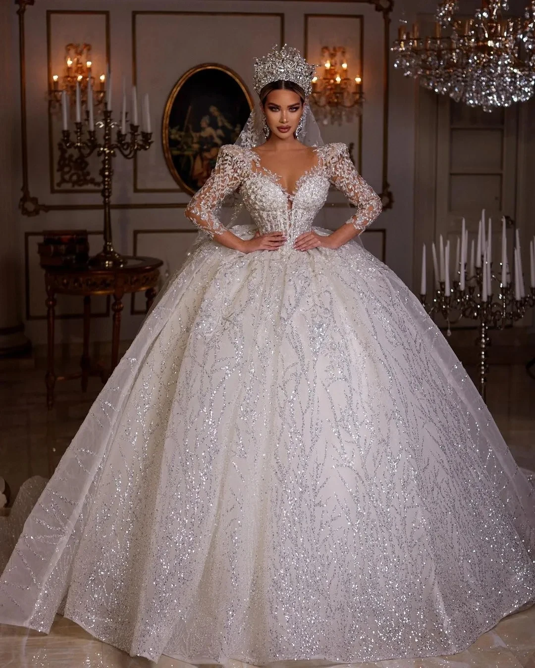 Dubai Luxury Long Sleeve Wedding Dresses Ball Gown Sheer Neck Princess Sequins Beads Fluffy Skirt Bridal Gowns فستان الزفاف 2024
Dubai Luxury Long Sleeve Wedding Dresses Ball Gown Sheer Neck Princess Sequins Beads Fluffy Skirt Bridal Gowns فستان الزفاف 2024