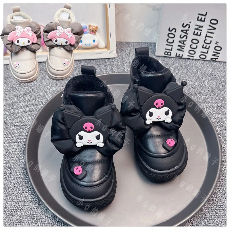 Kawaii Cartoon Sanrio Kuromi My Melody Snow Boots Cute Children Big Bow Mid-Tube Winter Thickened Velcro Cotton Shoes Gift
Kawaii Cartoon Sanrio Kuromi My Melody Snow Boots Cute Children Big Bow Mid-Tube Winter Thickened Velcro Cotton Shoes Gift