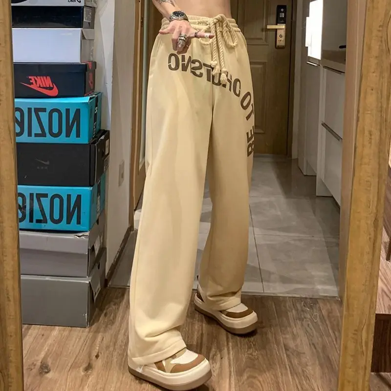 European American hip-hop pants high street trendy khaki color American sports pants men's loose and draped street dance pants
European American hip-hop pants high street trendy khaki color American sports pants men's loose and draped street dance pants