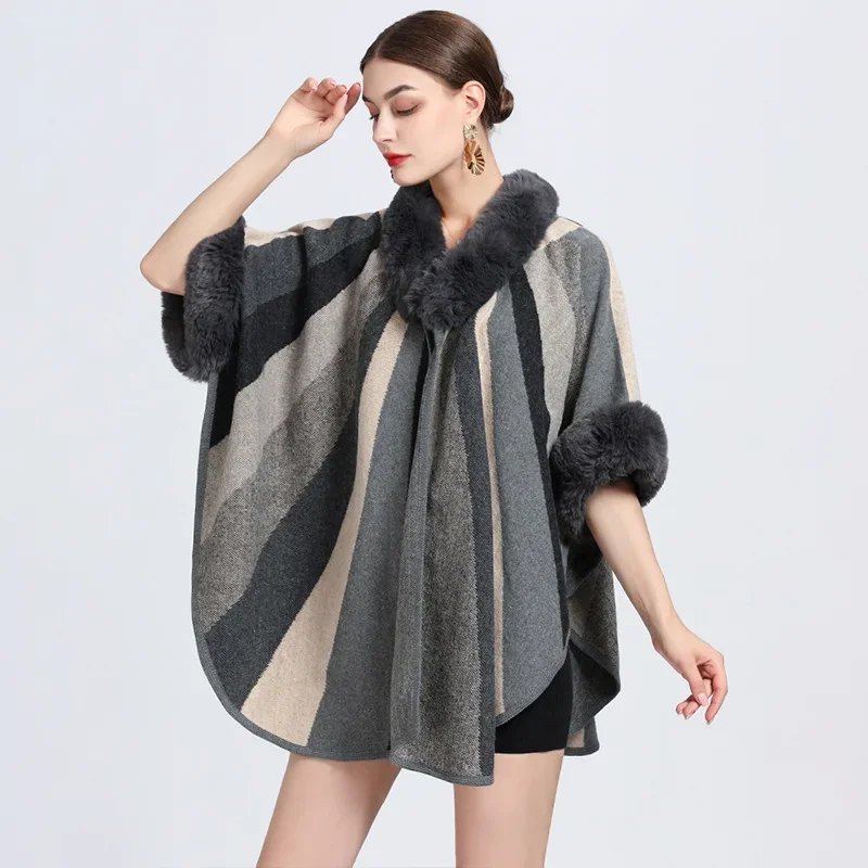 

Autumn Winter New Imitation Otter Rabbit Fur Collar Jacquard Cape Large Knitted Ponchos Women Capes Gray Cloak