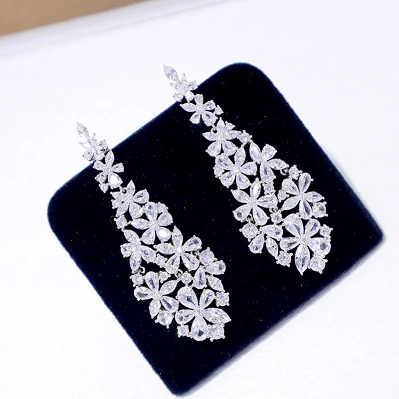 ZOCA White Small Flower Zircon 925 Sterling Silver Waterdrop Earrings Women's Shiny High Jewelry Gifts Party
ZOCA White Small Flower Zircon 925 Sterling Silver Waterdrop Earrings Women's Shiny High Jewelry Gifts Party