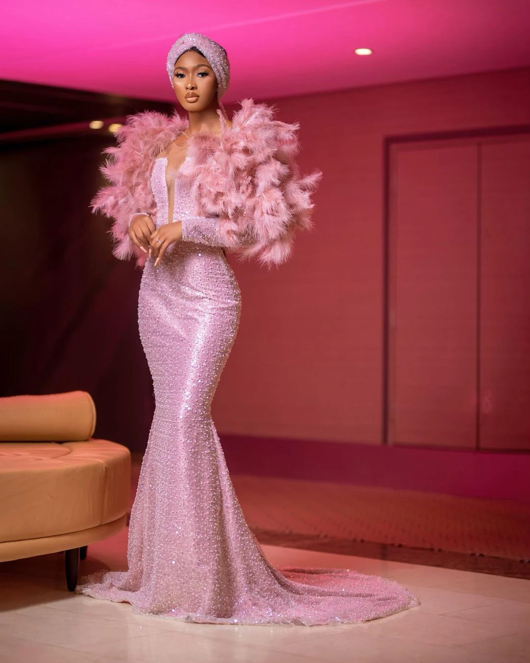 Luxurious Feathered Long Sleeve Prom Dress Fluffy Beaded Sequined Evening Dress Mermaid Aso Ebi Birthday Party Dress
Luxurious Feathered Long Sleeve Prom Dress Fluffy Beaded Sequined Evening Dress Mermaid Aso Ebi Birthday Party Dress