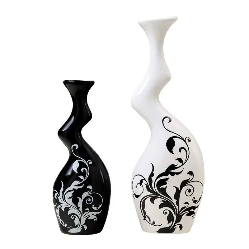 Vase en céramique noir et blanc, 2 pièces/lot, décoration créative pour la maison, vase décoratif de comptoir à la mode
Vase en céramique noir et blanc, 2 pièces/lot, décoration créative pour la maison, vase décoratif de comptoir à la mode