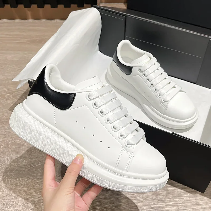 New Women's Sports Vulcanized Shoes Unisex Platform Genuine Leather Casual Shoes Spring Fashion Style
New Women's Sports Vulcanized Shoes Unisex Platform Genuine Leather Casual Shoes Spring Fashion Style