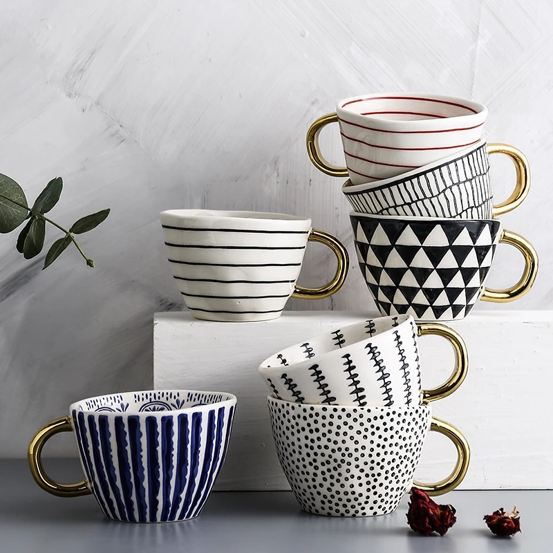 Creative hand-painted ceramic mug tea cup coffee cup with gold handle tea cup breakfast cup milk kitchenware
Creative hand-painted ceramic mug tea cup coffee cup with gold handle tea cup breakfast cup milk kitchenware