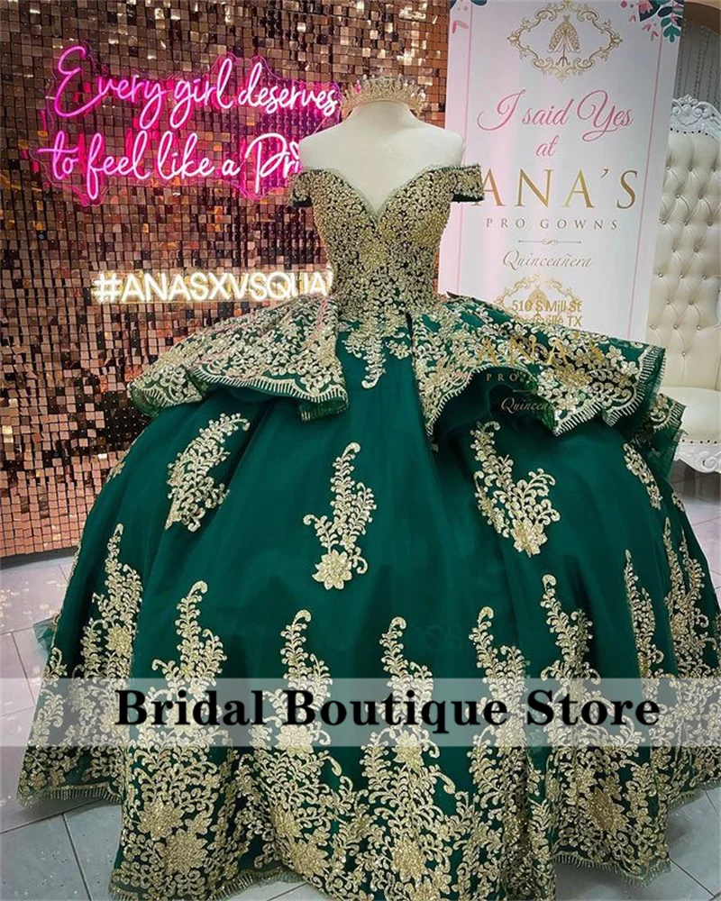 New 2024 Green Ball Gown Quinceanera Dresses Pearl Sparkly Sequins Sweet 16 Dress Off Shoulder Vestidos De 15 Anos Wedding Gowns
New 2024 Green Ball Gown Quinceanera Dresses Pearl Sparkly Sequins Sweet 16 Dress Off Shoulder Vestidos De 15 Anos Wedding Gowns