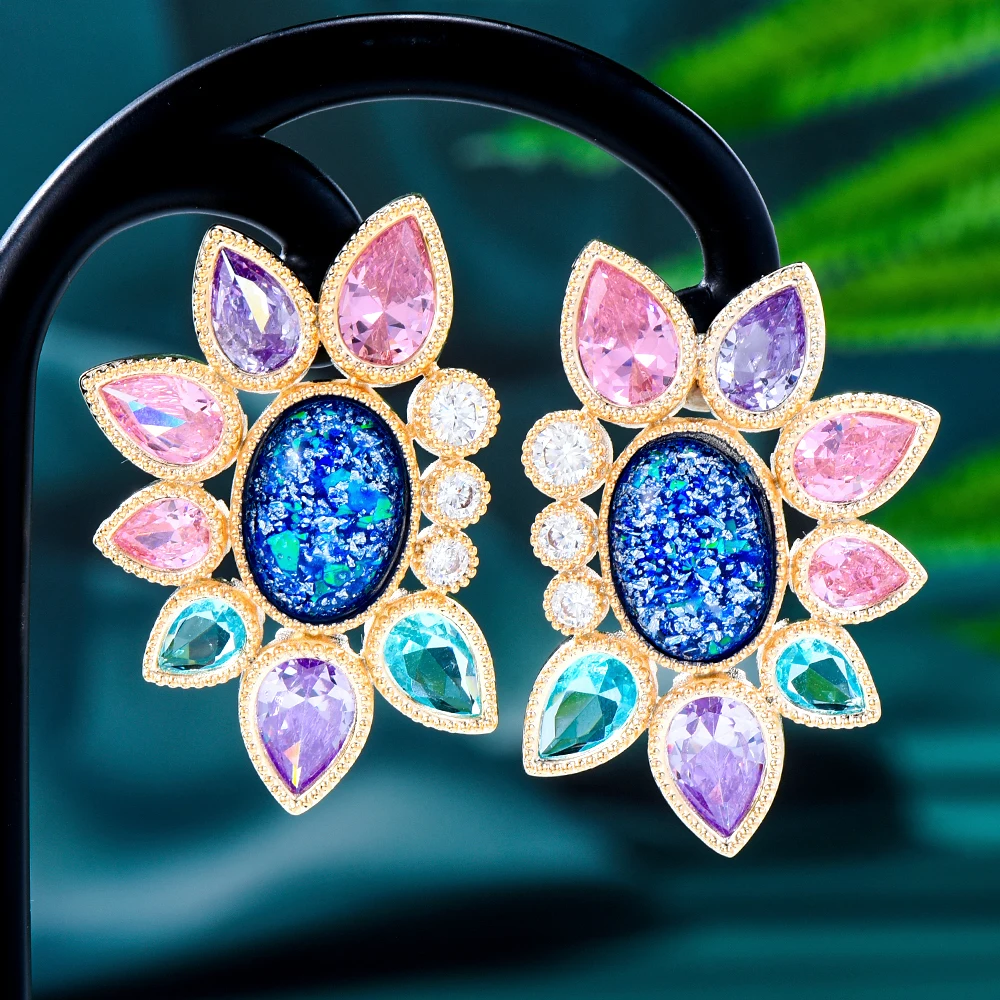 Soramoore New Original Colorful Petal Cute Earrings for Women Wedding Holiday Party Occasion Shiny Luxury Jewelry High Quality
Soramoore New Original Colorful Petal Cute Earrings for Women Wedding Holiday Party Occasion Shiny Luxury Jewelry High Quality