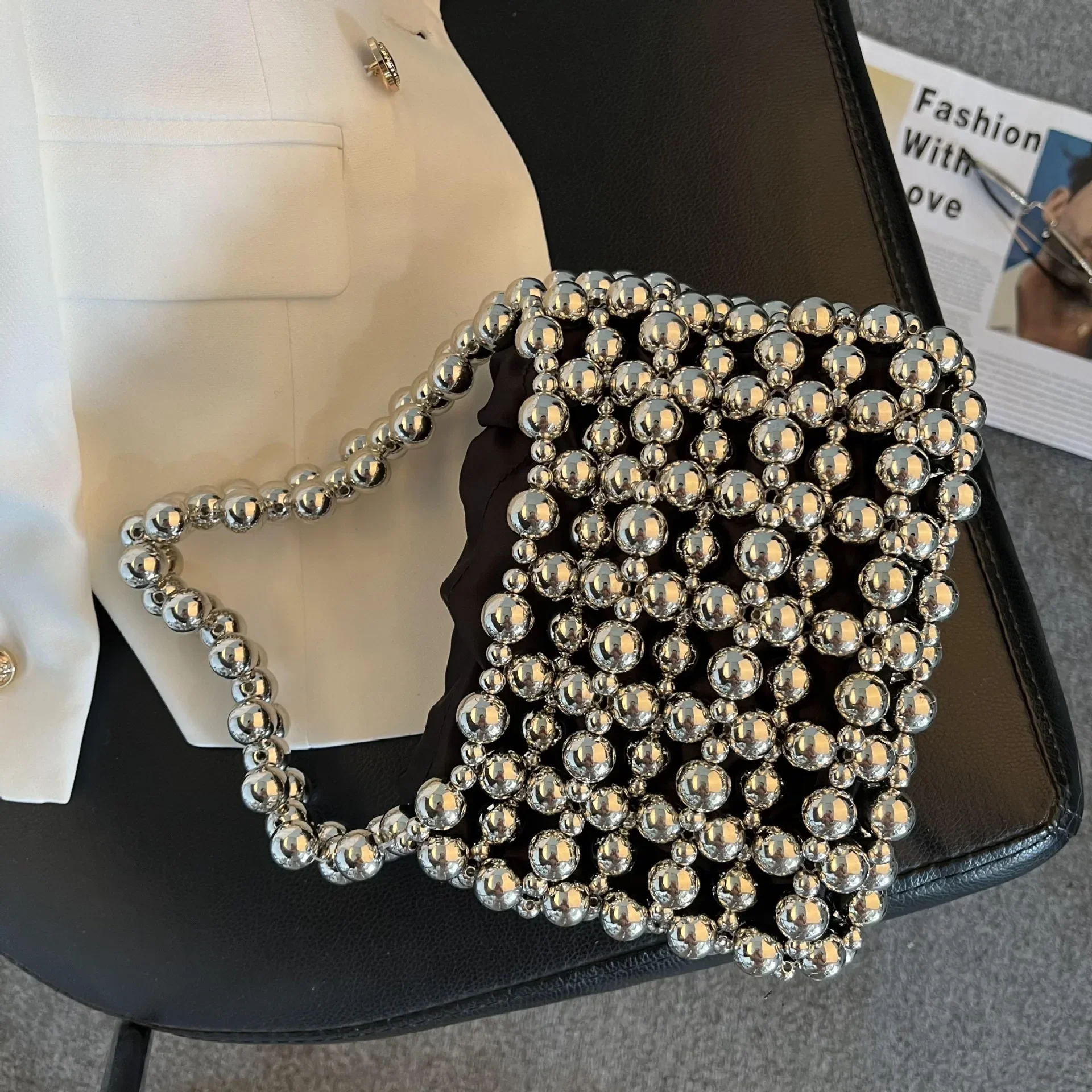 2023 Women's Shoulder Bag Vintage Casual Self-control Niche Design Handbag Woman String of Beads Woven Bag All-match Fashionable
2023 Women's Shoulder Bag Vintage Casual Self-control Niche Design Handbag Woman String of Beads Woven Bag All-match Fashionable