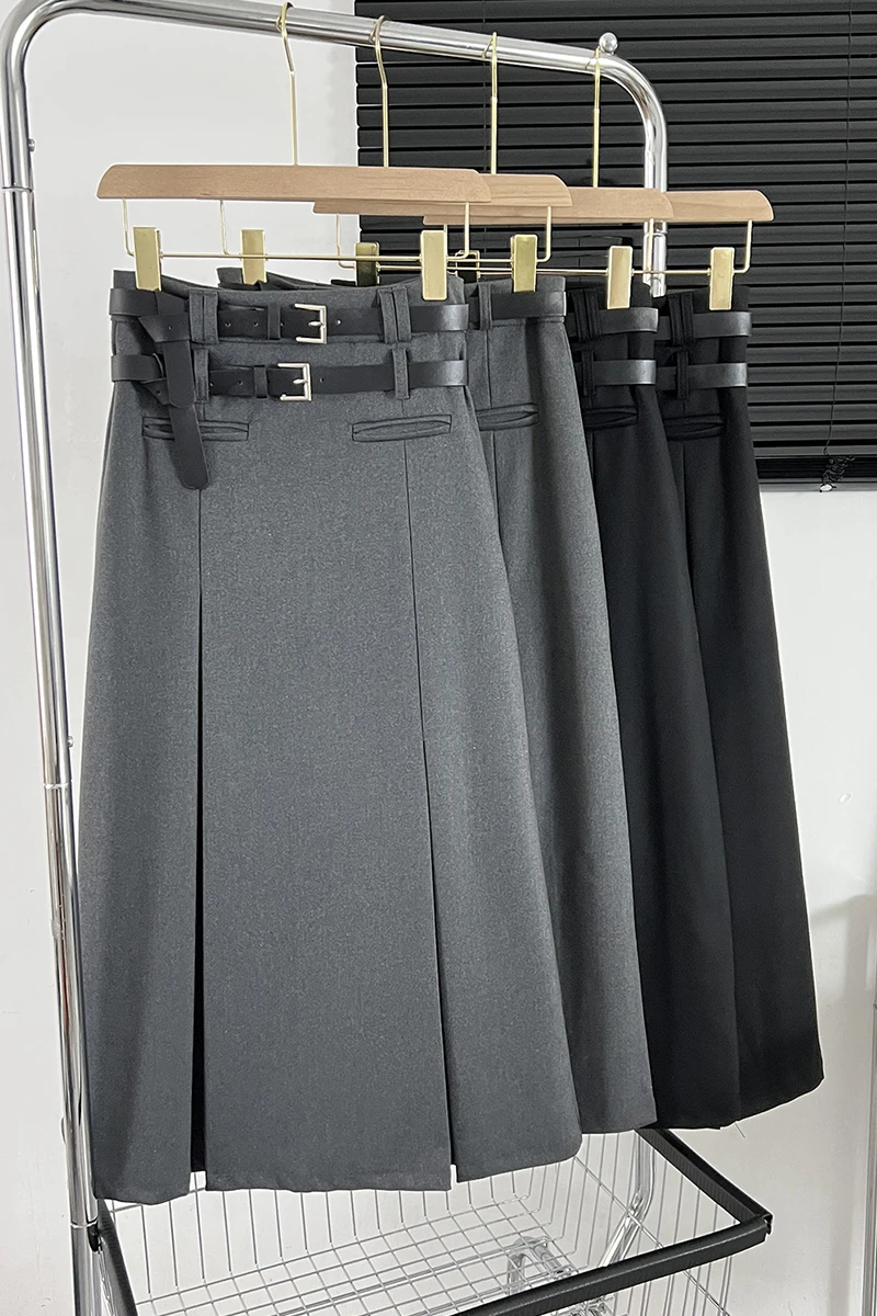 women spring new high-waist casual bag hip long skirt women's double belt fashion A-line pleated suit skirt streetwear y2k
women spring new high-waist casual bag hip long skirt women's double belt fashion A-line pleated suit skirt streetwear y2k