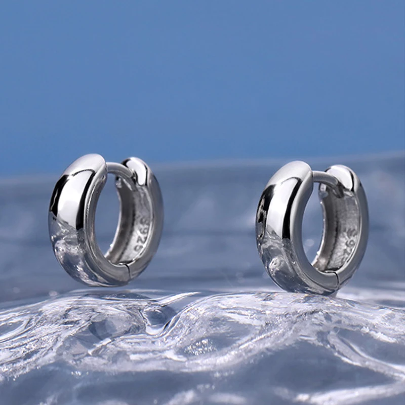 Женские серьги из серебра S925 пробы, простые круглые серьги-гвоздики, женские классические дизайнерские Роскошные ювелирные изделия, подарок для леди, банкет
Женские серьги из серебра S925 пробы, простые круглые серьги-гвоздики, женские классические дизайнерские Роскошные ювелирные изделия, подарок для леди, банкет