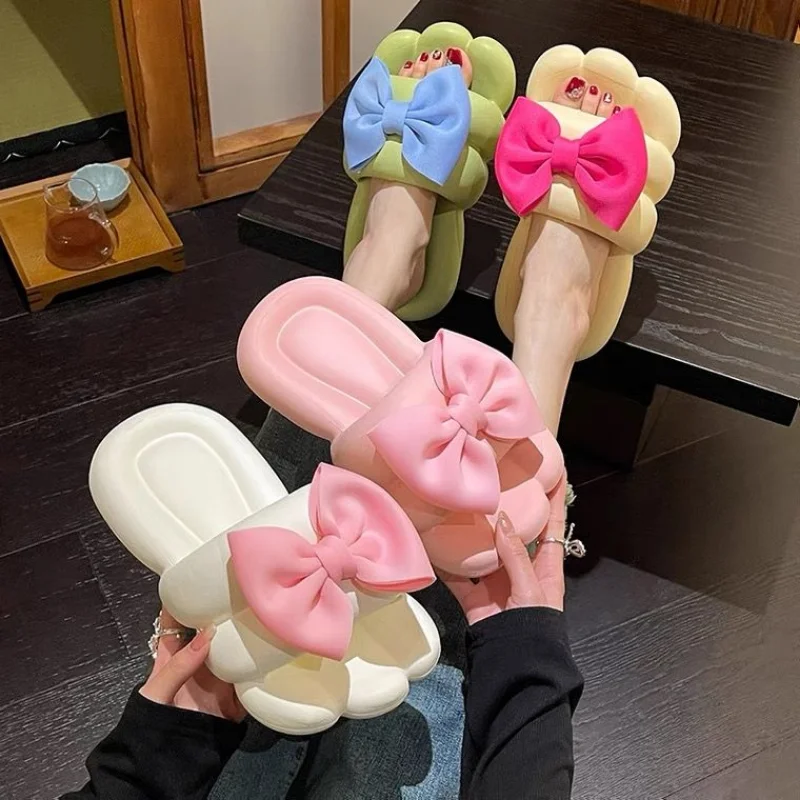 Sanrio Hellokitty Slippers Women's 2023 Summer Platform Bow Outdoor Wear Good-looking Soft Bottom Sandals Student cute adult
Sanrio Hellokitty Slippers Women's 2023 Summer Platform Bow Outdoor Wear Good-looking Soft Bottom Sandals Student cute adult