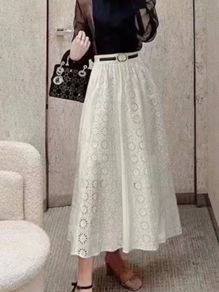 Vintage hardware buckle elastic high-waisted lace patchwork skirt women's new autumn fashion all-matching A-line pompadour skirt
Vintage hardware buckle elastic high-waisted lace patchwork skirt women's new autumn fashion all-matching A-line pompadour skirt