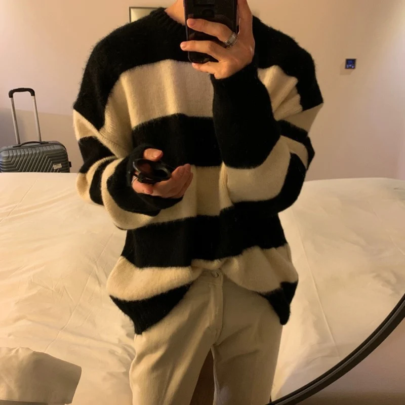 Winter Sweater Men Warm Fashion Retro Knitted Pullover Men Korean Loose Round Neck Striped Sweater Mens Jumper Clothes M-2XL
Winter Sweater Men Warm Fashion Retro Knitted Pullover Men Korean Loose Round Neck Striped Sweater Mens Jumper Clothes M-2XL