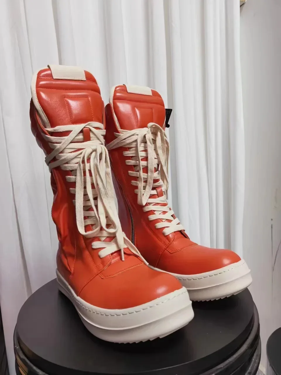 Autumn and Winter High Top Shoes Men's Fashion Casual Cowhide Knight Boots Large Size womens shoes
Autumn and Winter High Top Shoes Men's Fashion Casual Cowhide Knight Boots Large Size womens shoes