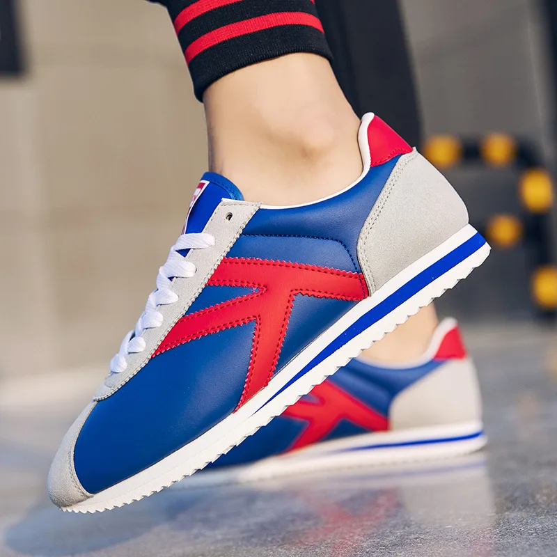 Retro Fashion Running Shoes for Men Women Breathable Leather Flat Sneakers Men Lace-up Sports Shoes Trainers Men Jogging Shoes
Retro Fashion Running Shoes for Men Women Breathable Leather Flat Sneakers Men Lace-up Sports Shoes Trainers Men Jogging Shoes
