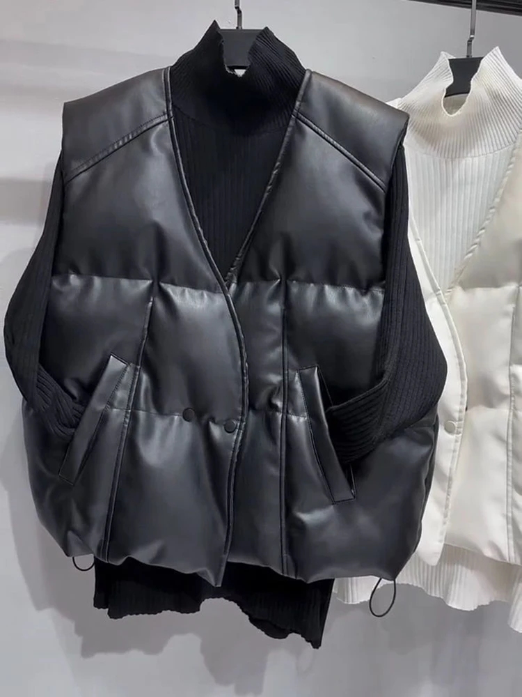 New Winter Autumn Waterproof Leather Jacket Vest Faux PU V Neck Sleeveless Vest Women Metal Buckle Button Waistcoat Jacket Women
New Winter Autumn Waterproof Leather Jacket Vest Faux PU V Neck Sleeveless Vest Women Metal Buckle Button Waistcoat Jacket Women