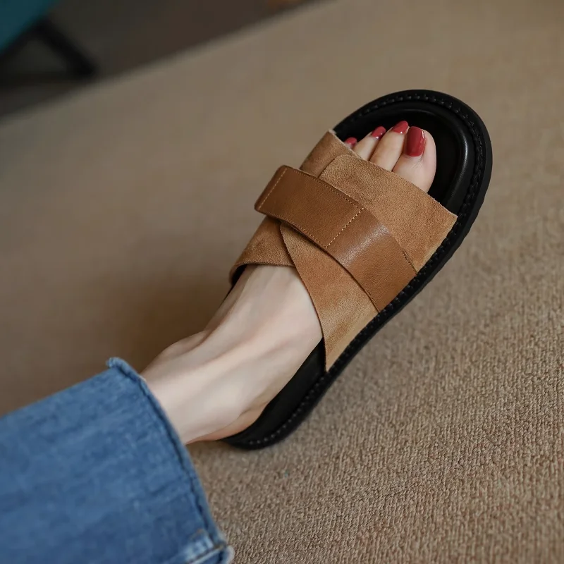 Women's Beach Shoes Summer Casual Sandal Outer Wear Simple Shoess Cowsuede Flat-Bottomed Fashion Slippers Women's Flat Shoes
Women's Beach Shoes Summer Casual Sandal Outer Wear Simple Shoess Cowsuede Flat-Bottomed Fashion Slippers Women's Flat Shoes