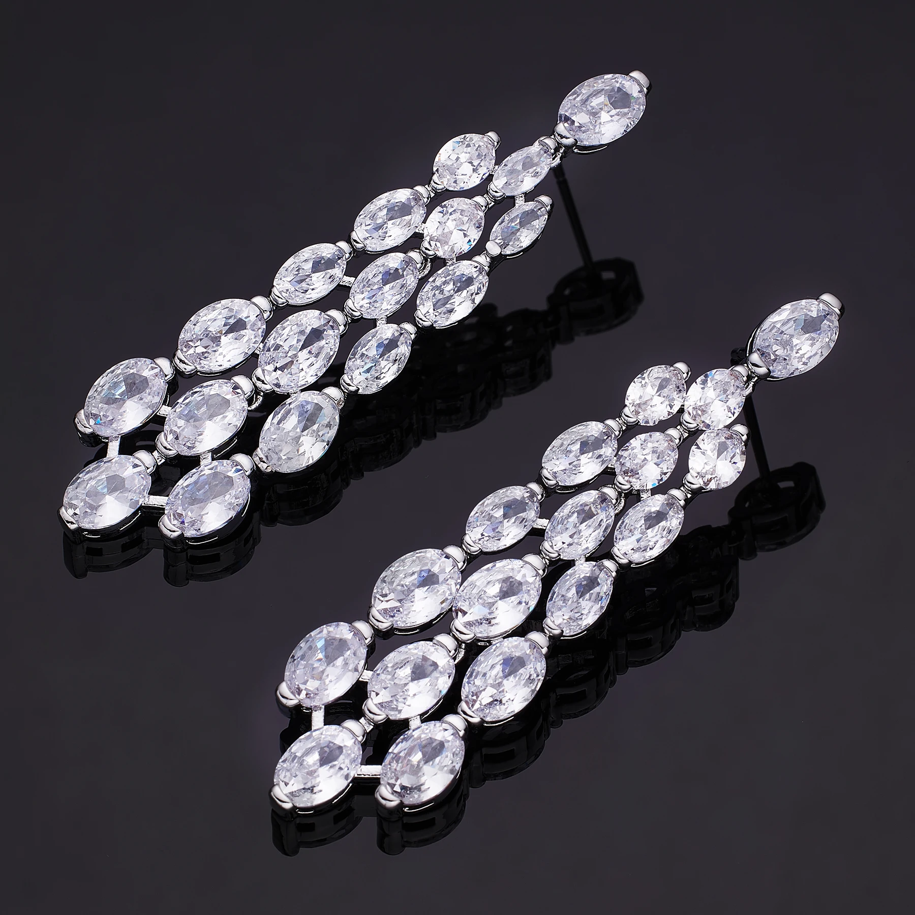 2023 Popular Luxury Droplet Cubic Zirconia Pendant Earrings for Women's Fashion Wedding Jewelry Gifts
2023 Popular Luxury Droplet Cubic Zirconia Pendant Earrings for Women's Fashion Wedding Jewelry Gifts