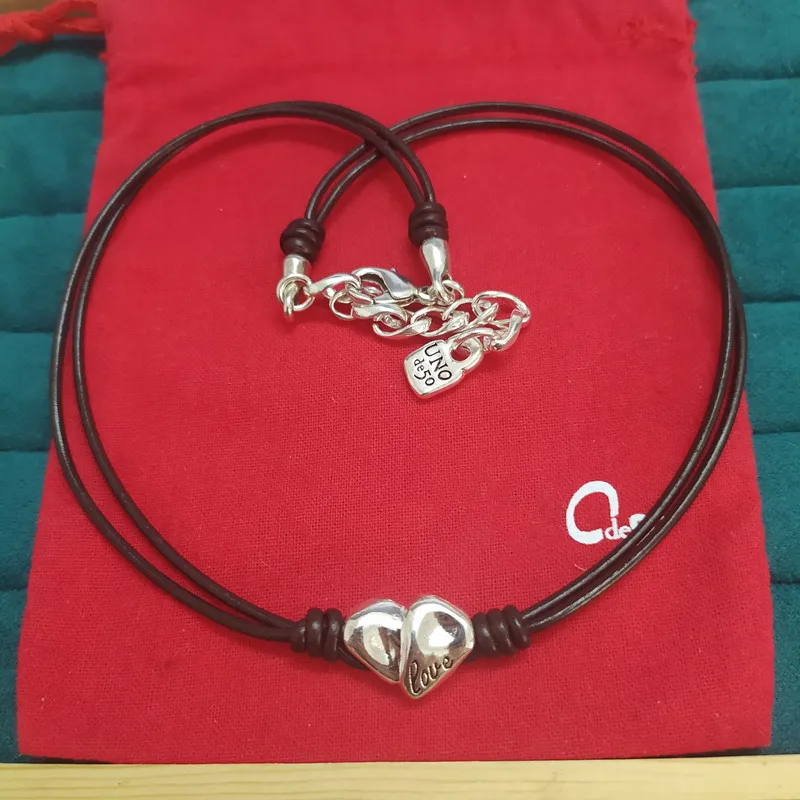 MAY new bead necklace silver buckle fashion belt logo wholesale European fashion gifts
MAY new bead necklace silver buckle fashion belt logo wholesale European fashion gifts