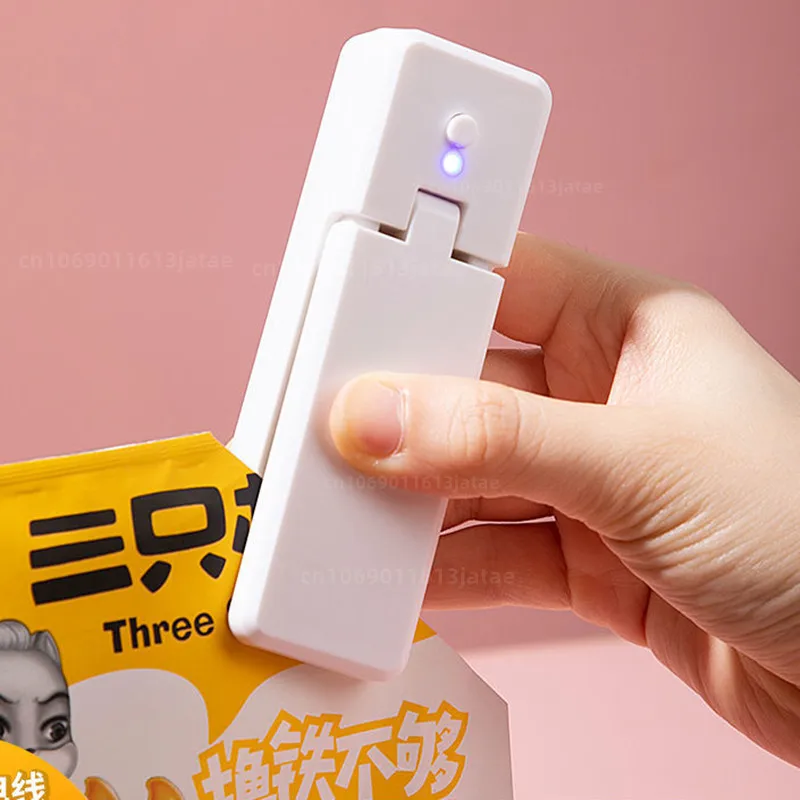 Rechargeable Plastic Package Sealer, Mini Close Bags Portable Sealing Machine, Heat Thermal Bag Sealer, Storage Food, Kitchen
Rechargeable Plastic Package Sealer, Mini Close Bags Portable Sealing Machine, Heat Thermal Bag Sealer, Storage Food, Kitchen