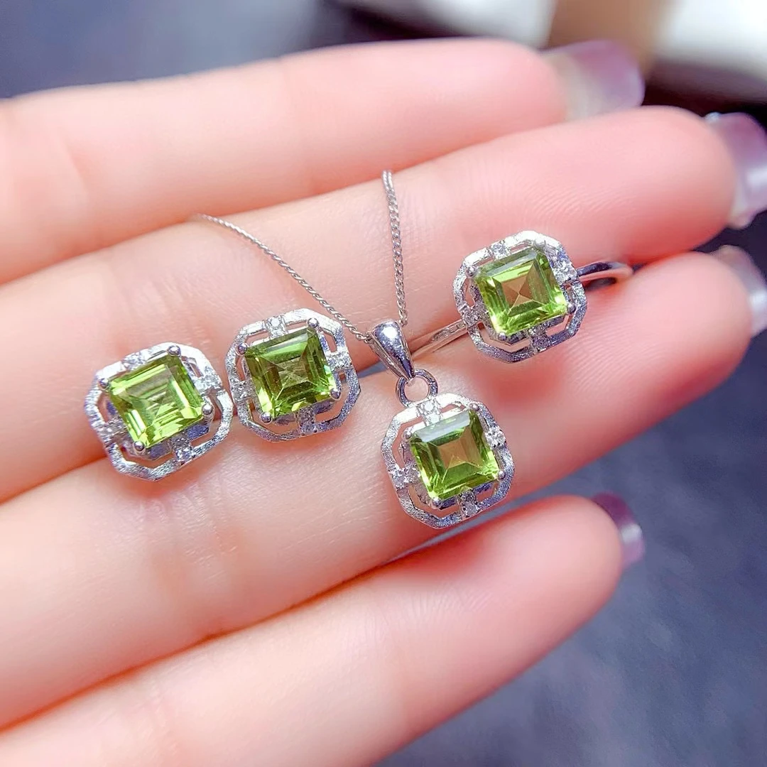 

2024 new green Peridot gemstone ring earrings and necklace Women jewelry set 925 silver Natural gem Good Gift
