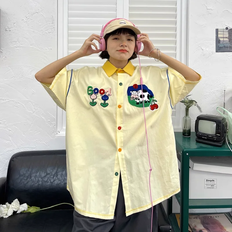 Cartoon Flower Print Short Sleeve Button Up Shirt Camisas Para Mujer Beach Style Vocation Women Shirt Couple Summer Korean 2023
Cartoon Flower Print Short Sleeve Button Up Shirt Camisas Para Mujer Beach Style Vocation Women Shirt Couple Summer Korean 2023