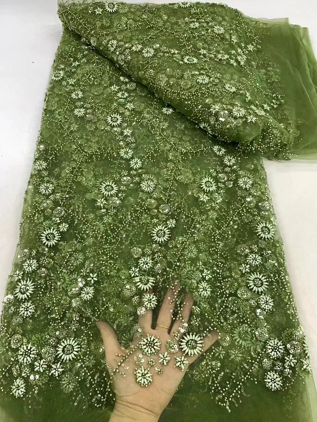 Green 2024 Latest Nigerian Sequins Lace Fabric Hand Beaded Lace Fabric Luxury French Embroidery Beads Lace Fabric For Wedding
Green 2024 Latest Nigerian Sequins Lace Fabric Hand Beaded Lace Fabric Luxury French Embroidery Beads Lace Fabric For Wedding