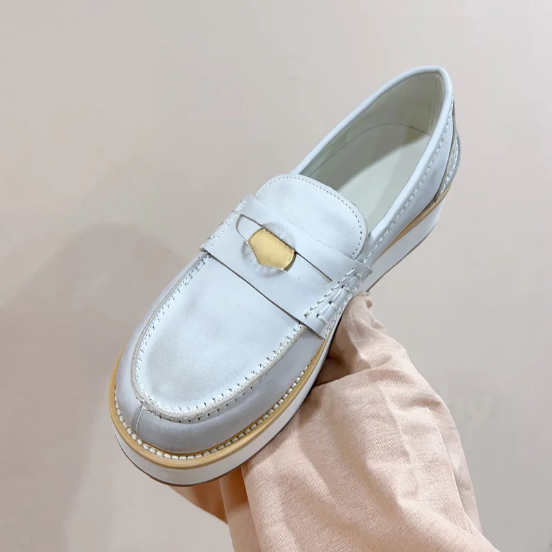 Female Flat Shoes Summer Walk Show New Style Round Head Thick Bottom Metal Decor Ladies Flat Full Of Sophistication Loafers
Female Flat Shoes Summer Walk Show New Style Round Head Thick Bottom Metal Decor Ladies Flat Full Of Sophistication Loafers