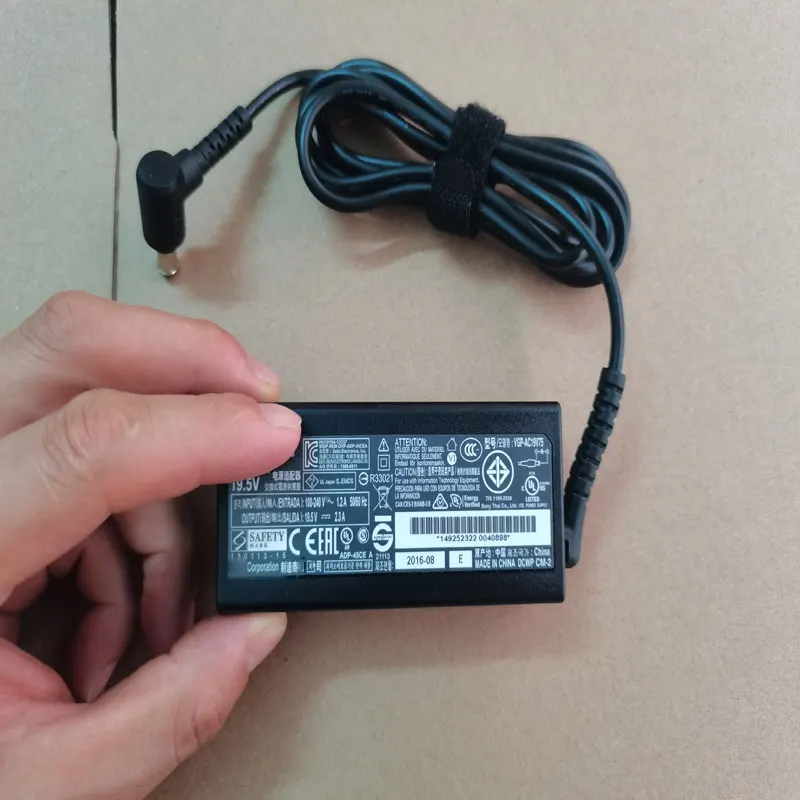 NEW OEM 19.5V 2.3A VGP-AC19V67 VGP-AC19V68 VGP-AC19V75 AC Adapter for Sony VAIO Fit 14A SVF14N13CXB Laptop Original Charger
NEW OEM 19.5V 2.3A VGP-AC19V67 VGP-AC19V68 VGP-AC19V75 AC Adapter for Sony VAIO Fit 14A SVF14N13CXB Laptop Original Charger