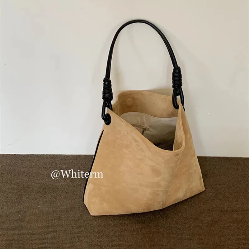 Korean Version of Instagram Large Bag Retro Suede Contrasting Color Single Shoulder Bucket Bag Large Capacity Portable Totes
Korean Version of Instagram Large Bag Retro Suede Contrasting Color Single Shoulder Bucket Bag Large Capacity Portable Totes