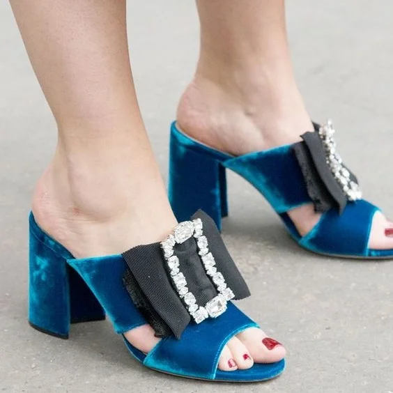 Blue Flock Butterfly Knot Crystal Decor Slippers Chunky High Heel Cut Heel Women Shoes Peep Toe Fashionable Zapatillas Mujer
Blue Flock Butterfly Knot Crystal Decor Slippers Chunky High Heel Cut Heel Women Shoes Peep Toe Fashionable Zapatillas Mujer