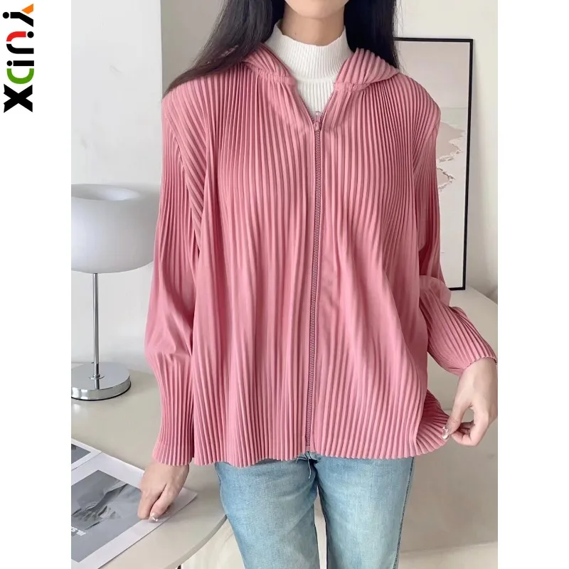 YUDX Miyake Pleated Hooded Zip Women's Top Jacket Loose V-neck Long-sleeved Casual Versatile Sweater 2024 Autumn New
YUDX Miyake Pleated Hooded Zip Women's Top Jacket Loose V-neck Long-sleeved Casual Versatile Sweater 2024 Autumn New