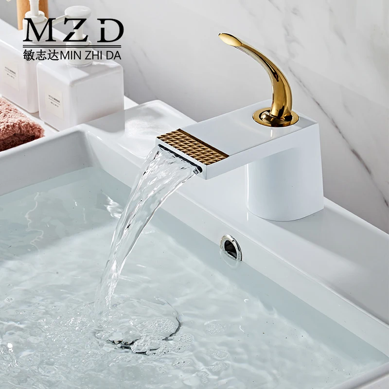 Light Luxury Tapware Modern for toilet washbasin Bathroom faucet taps for basin faucet Royal use sink mixer Cold Hot water
Light Luxury Tapware Modern for toilet washbasin Bathroom faucet taps for basin faucet Royal use sink mixer Cold Hot water