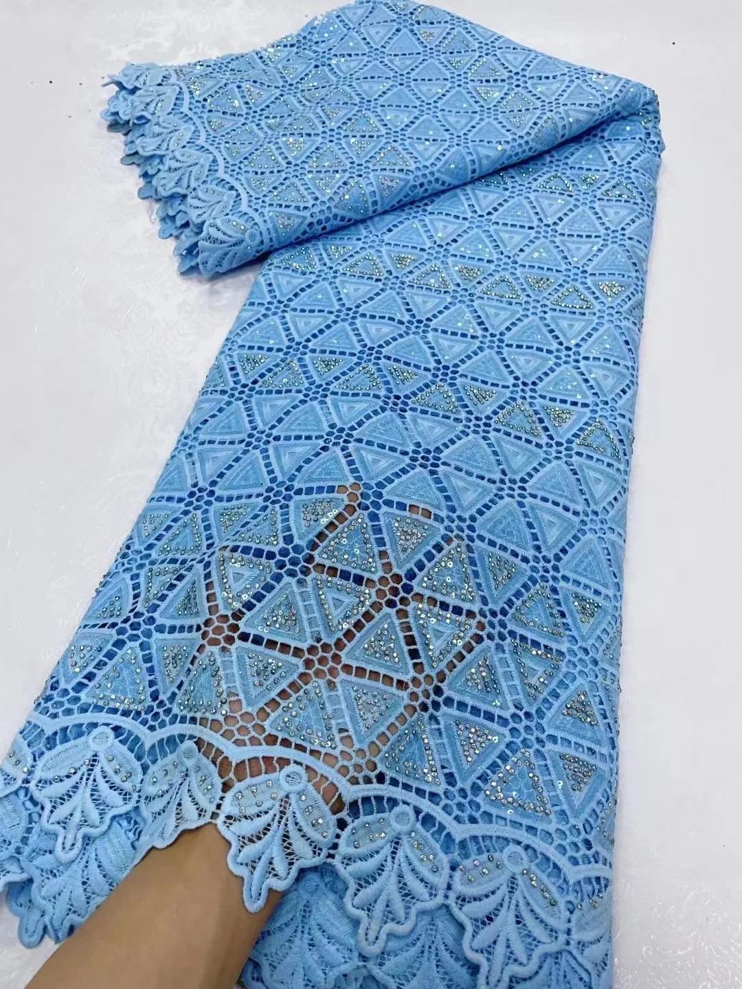 African Lace Fabric 2023 High Quality Cord Guipure Lace Fabric Nigerian Swiss Voile Fabric French Embroidery Lace For Party 5Y
African Lace Fabric 2023 High Quality Cord Guipure Lace Fabric Nigerian Swiss Voile Fabric French Embroidery Lace For Party 5Y