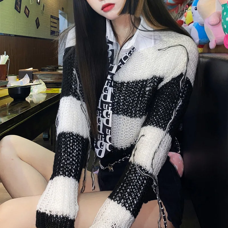 Gaono Gothic Sweater for Women Punk Style Striped Long Sleeve Top Hollow Out Knitted Clothes y2k 2000s Pullover Streetwear
Gaono Gothic Sweater for Women Punk Style Striped Long Sleeve Top Hollow Out Knitted Clothes y2k 2000s Pullover Streetwear