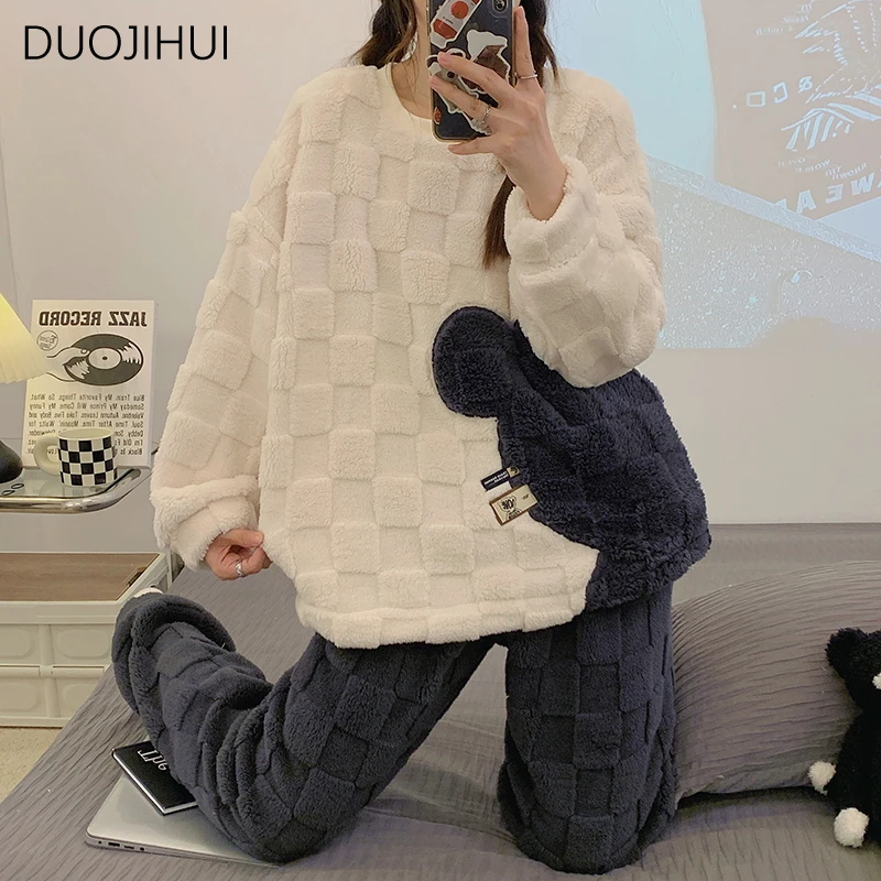 DUOJIHUI Two Piece Winter Warm Simple Casual Home Pajamas for Women New O-neck Pullovers Basic Pant Fashion Female Pajamas Sets
DUOJIHUI Two Piece Winter Warm Simple Casual Home Pajamas for Women New O-neck Pullovers Basic Pant Fashion Female Pajamas Sets