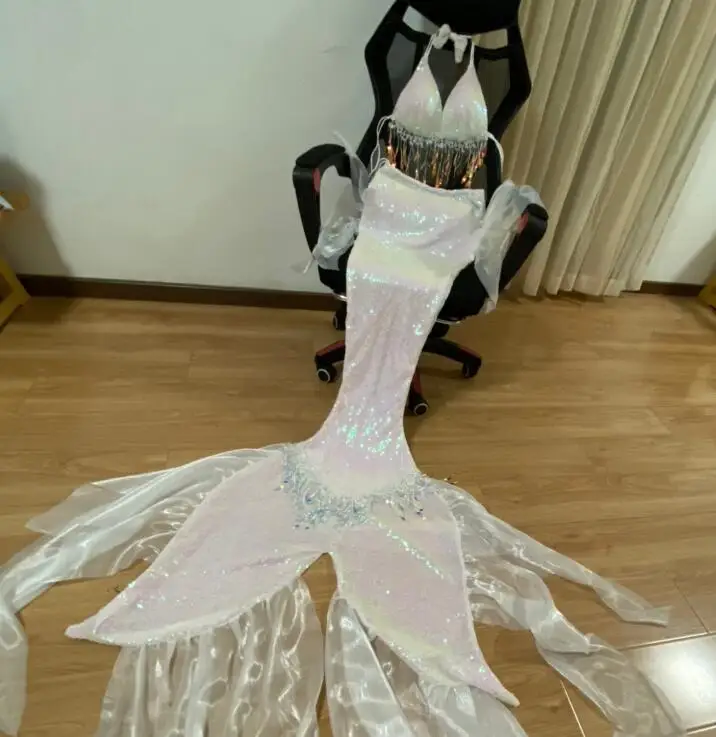 Sequined Mermaid Tail Luxurious Shiny Women Include Bra Water Performance White Shiny
Sequined Mermaid Tail Luxurious Shiny Women Include Bra Water Performance White Shiny