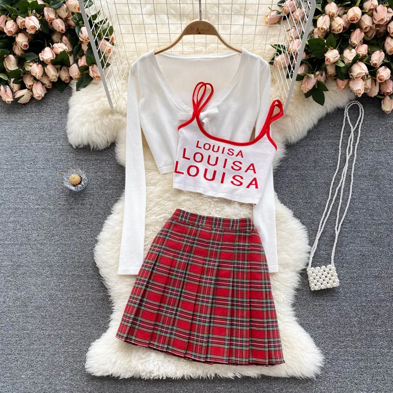 Early autumn new suit design sense shawl cardigan, minority suspender vest, women's Plaid pleated skirt three piece set
Early autumn new suit design sense shawl cardigan, minority suspender vest, women's Plaid pleated skirt three piece set