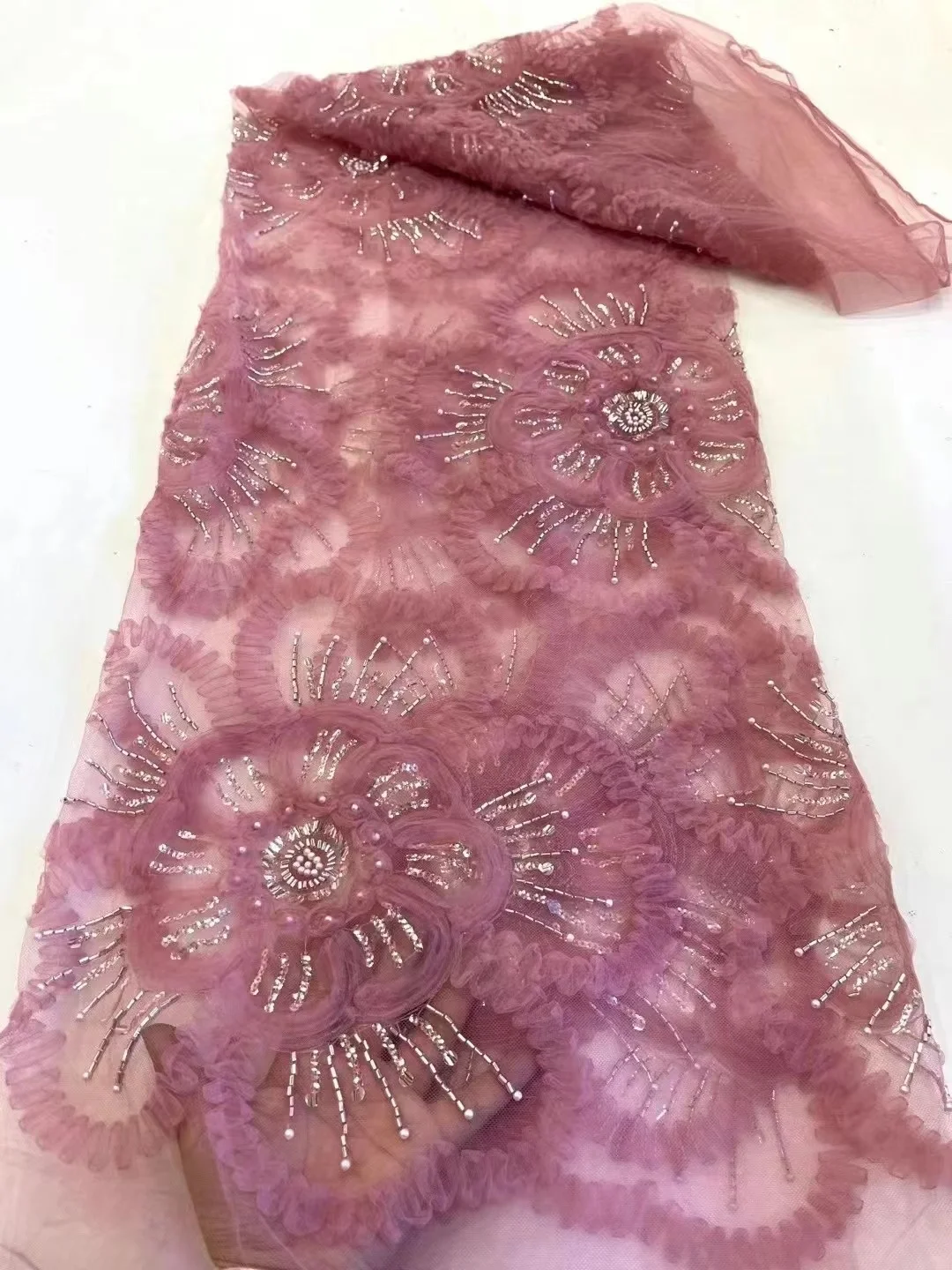 Nigerian African Net Lace Fabric High Quality Beades Sequins French Tulle Lace Fabric 3D flowers Manual Sewing For Wedding
Nigerian African Net Lace Fabric High Quality Beades Sequins French Tulle Lace Fabric 3D flowers Manual Sewing For Wedding