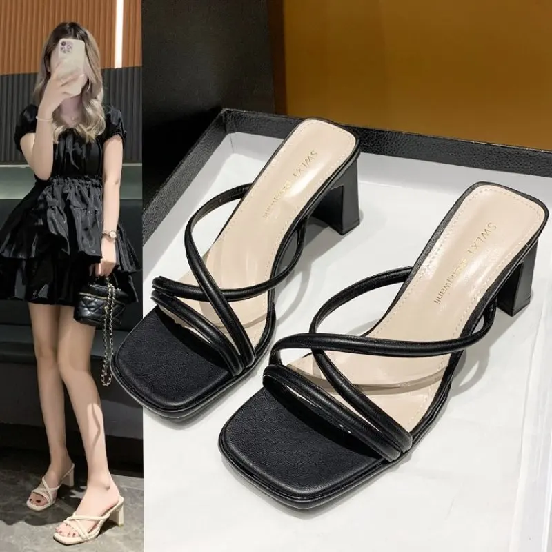 Open Toe Summer Narrow Band Women Slipper Casual Women Square Hee Ladies Beach Slides Outdoor Sandals Shoes Open-toed Sexy New
Open Toe Summer Narrow Band Women Slipper Casual Women Square Hee Ladies Beach Slides Outdoor Sandals Shoes Open-toed Sexy New