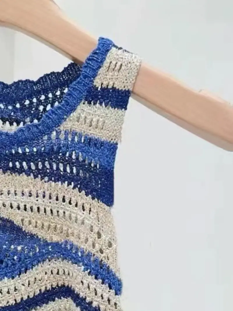 Women Knitted Vest Blue or Green Striped Hollow Out Round Neck Sleeveless Casual 2024 Summer Sweater
Women Knitted Vest Blue or Green Striped Hollow Out Round Neck Sleeveless Casual 2024 Summer Sweater